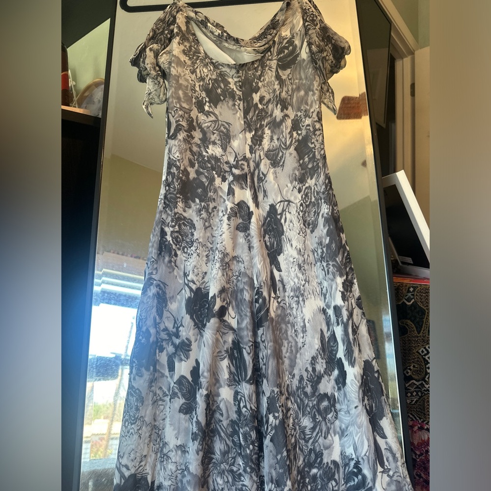 Lapis Silk Black and Grey Floral Dress - Picture 14 of 14